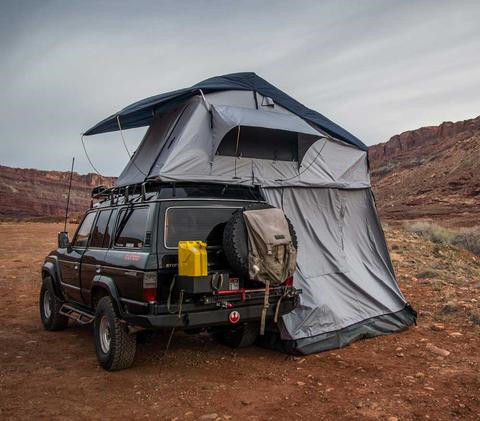Namiot na zewnątrz namiotu kempingowego na dachu Top of Jeep Wrangler z homologacją CE